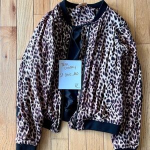 🐯Skies are Blue Leopard Bomber jacket 🤎